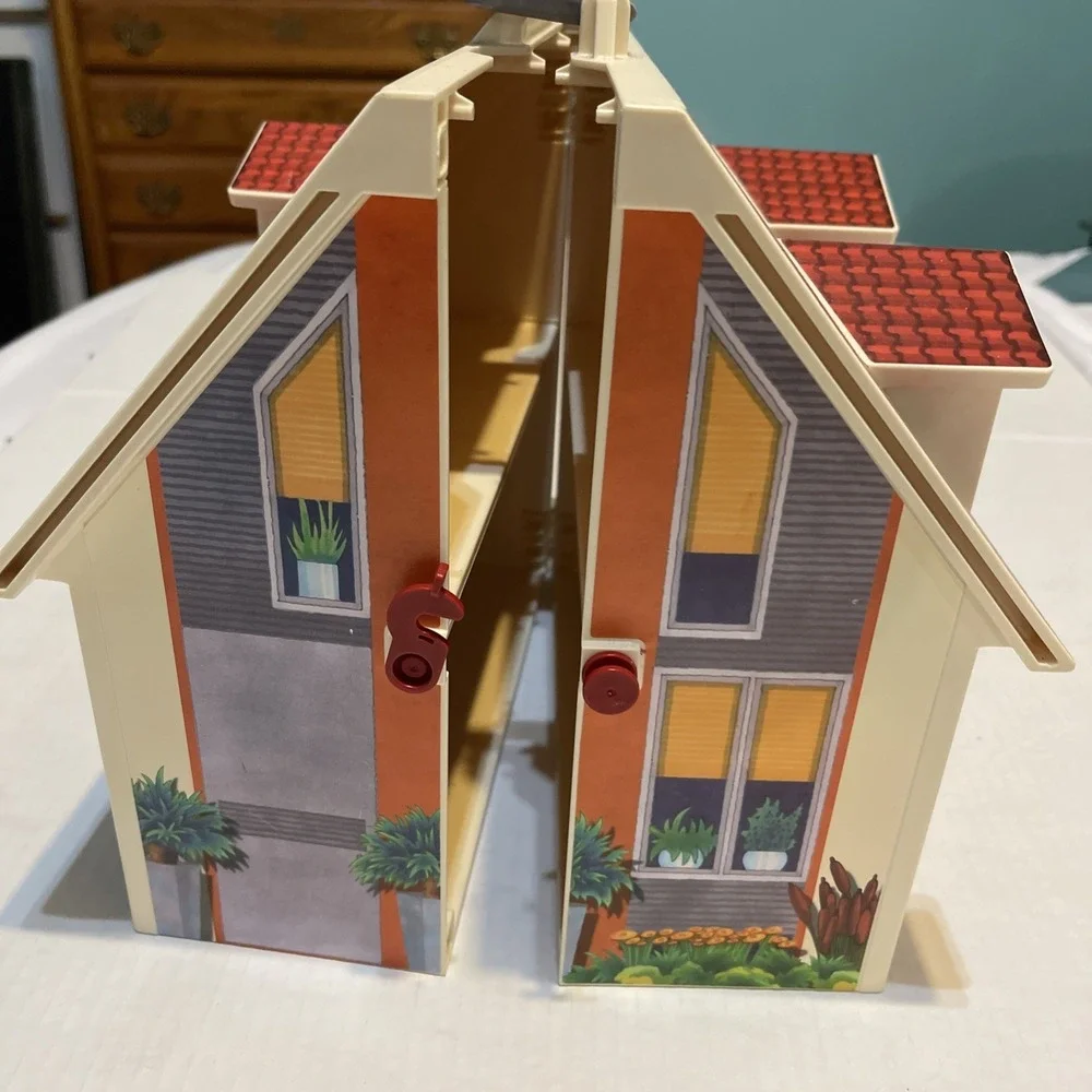 Playmobil Dollhouse 2005 Folding Take Along Play House w/People And‎ Accessories